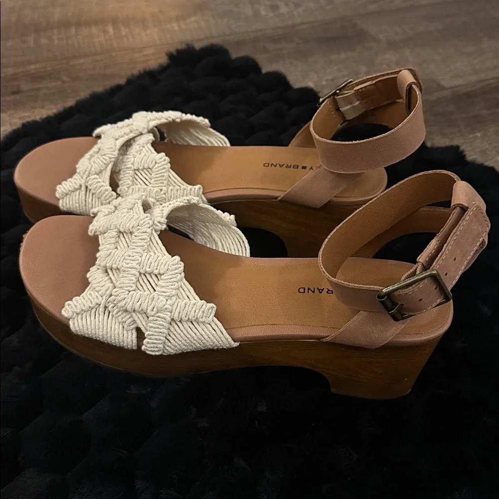 Lucky Brand Women's Crochet Cream and Tan Wedge Sandals
